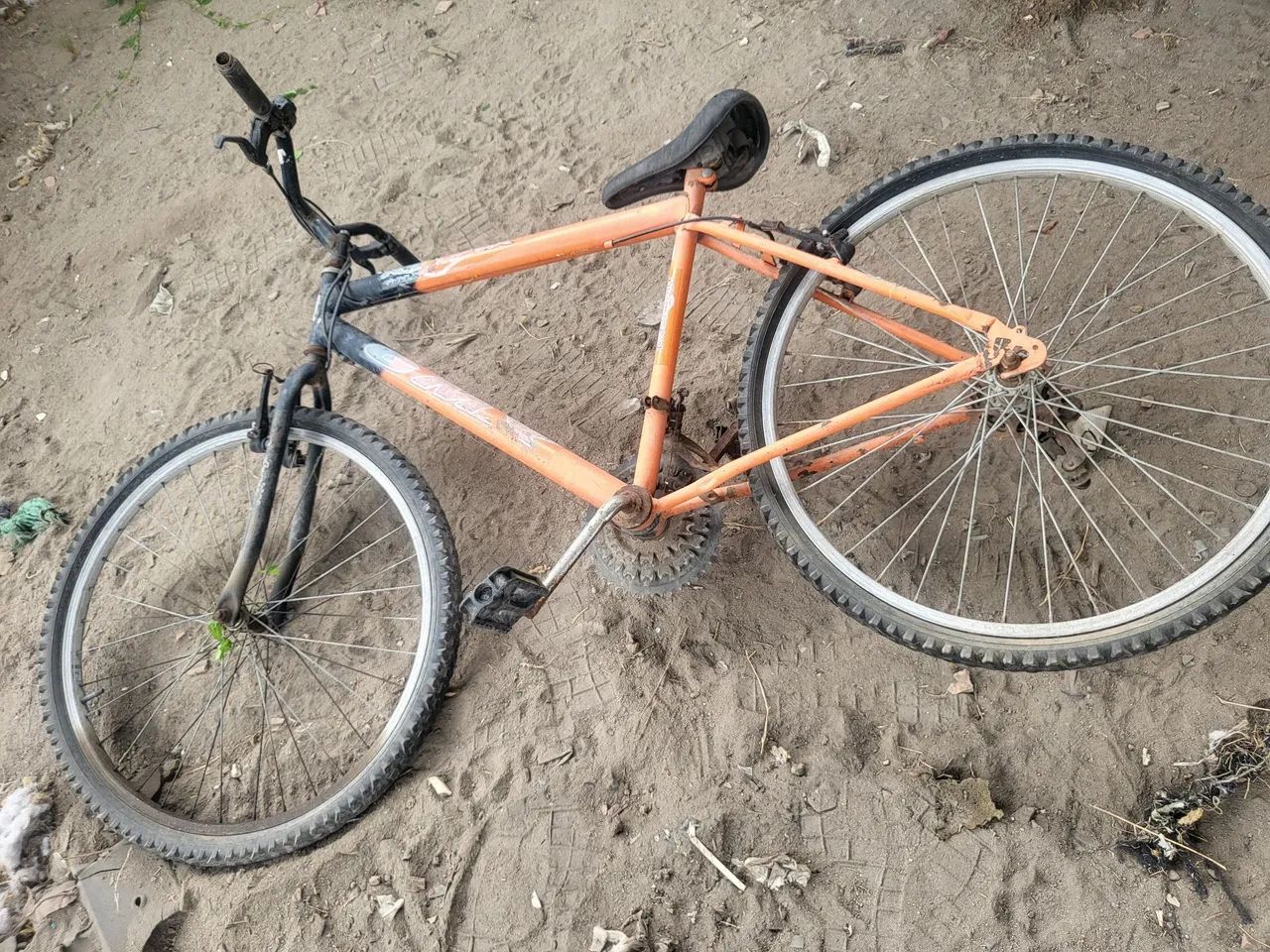 Bicicleta antiga  - Foto 3