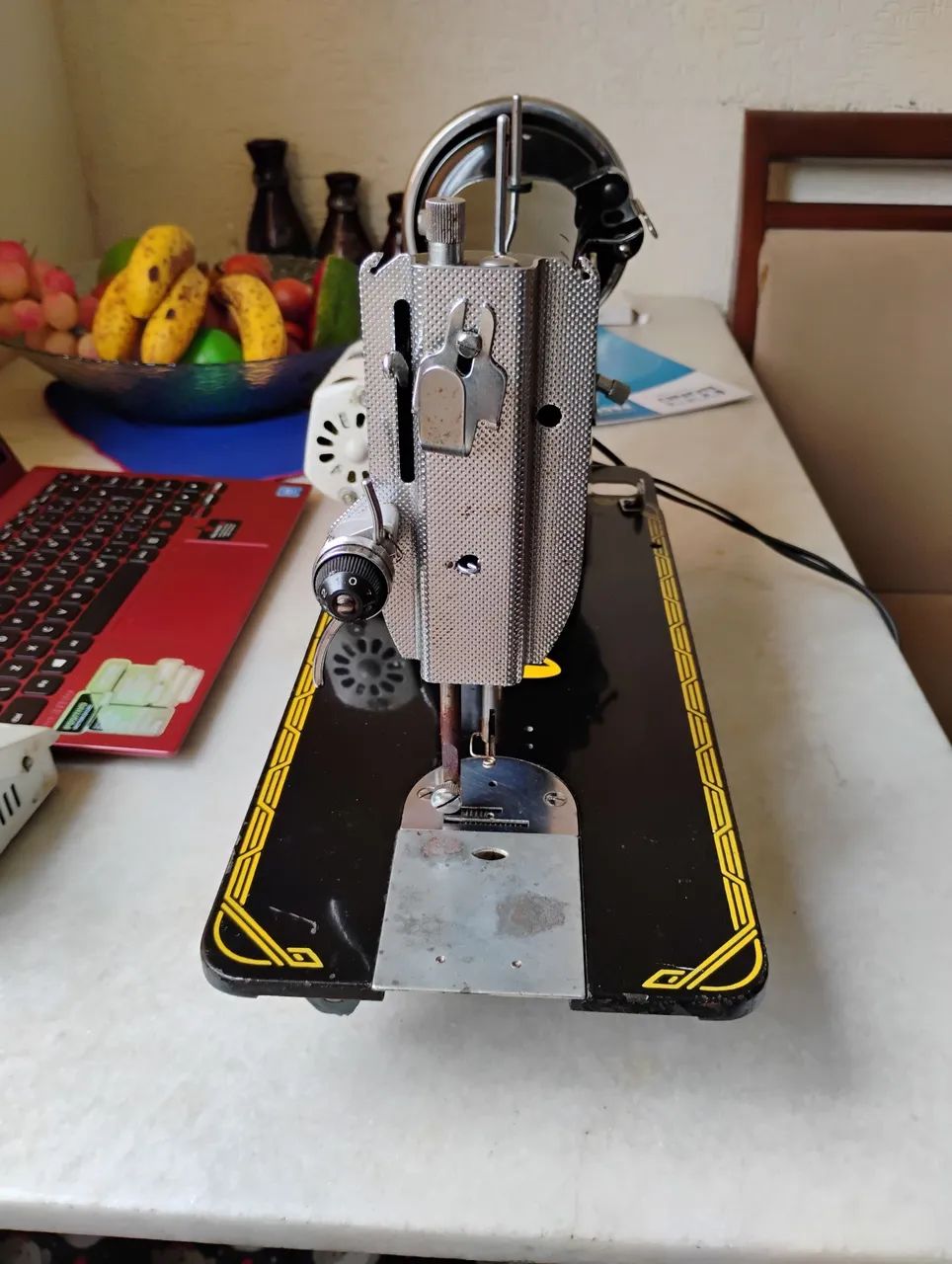 Máquina de Costura Vigorelli antiga - Foto 4