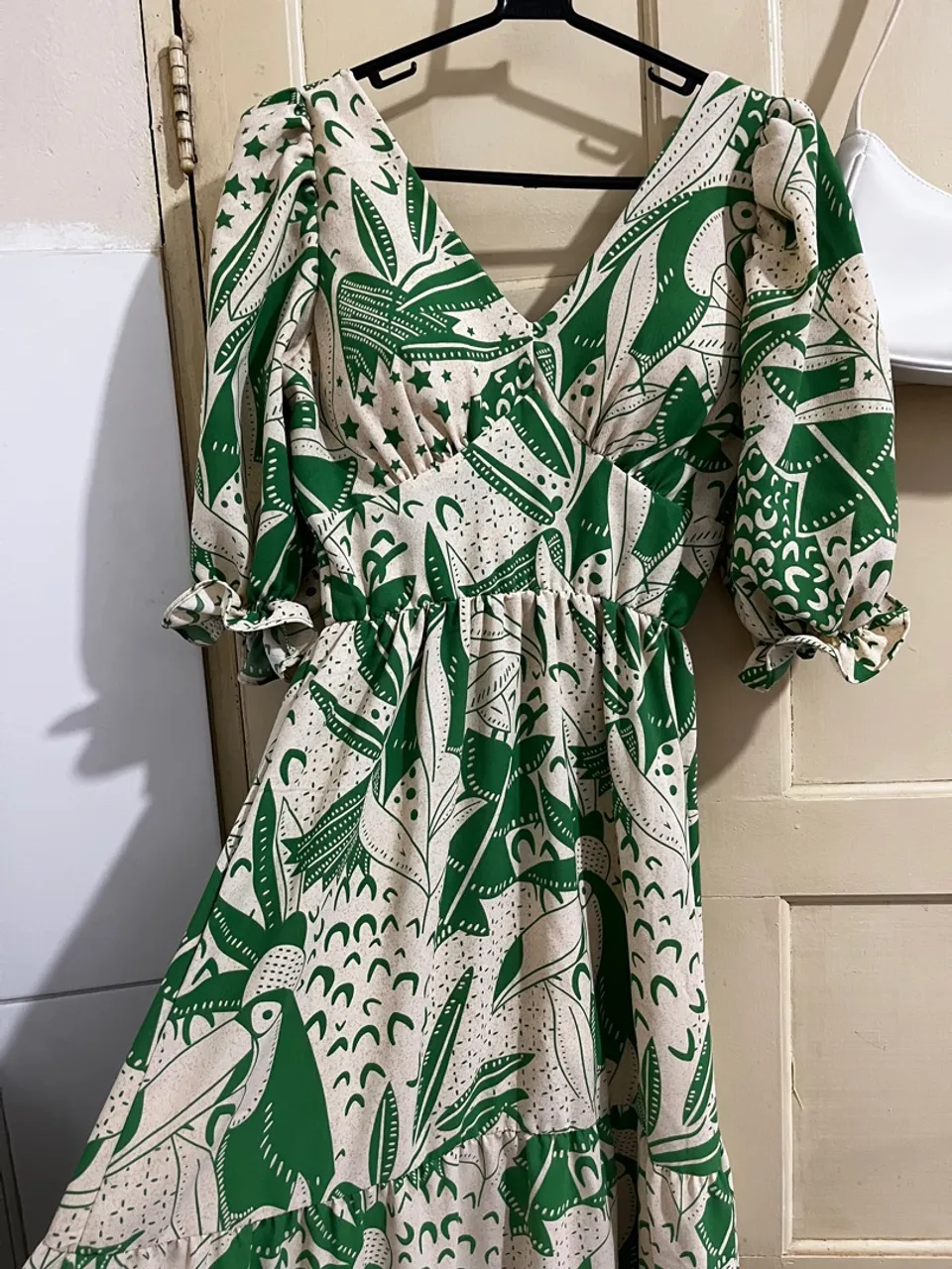 Vestido Estampado com Mangas Bufantes