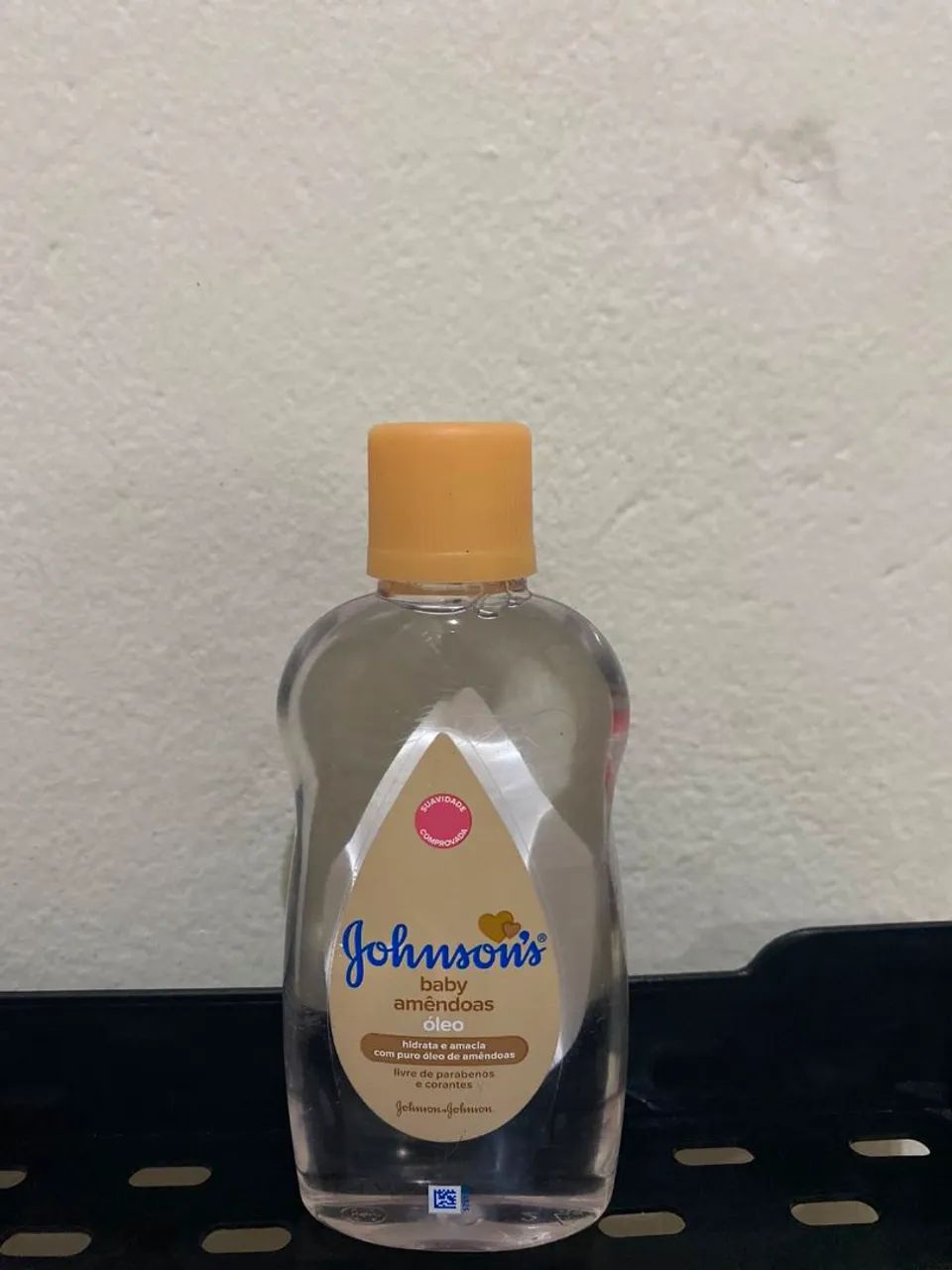 Óleo hidratante Johnson's Baby Amêndoas de 200ml.