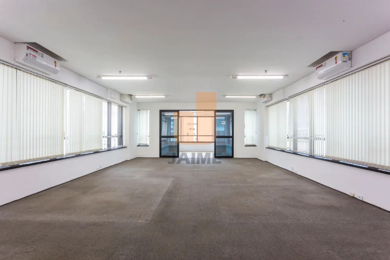 Conunto comercial com 87 m2 em ótima localização na região centro.