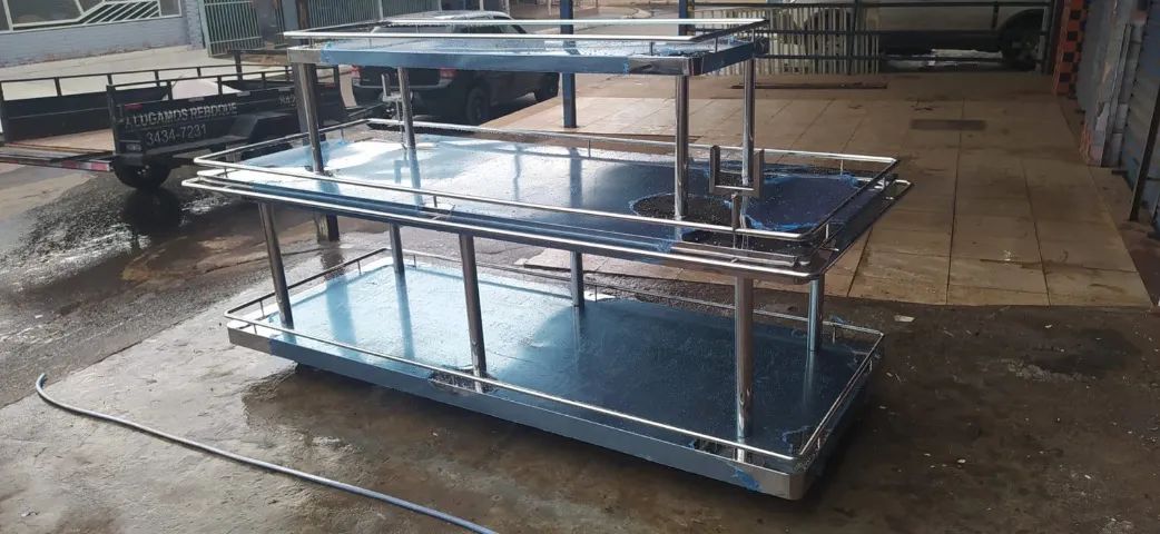 Banca / expositor de verduras em aço inox - sob medida 