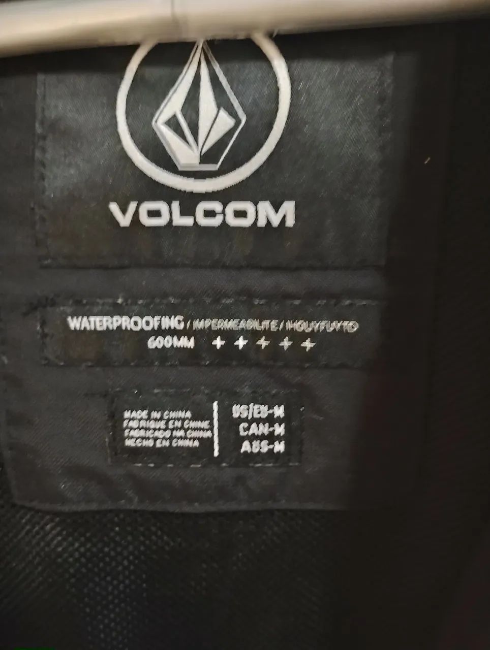 Jaqueta Volcom impermeável. - Foto 4