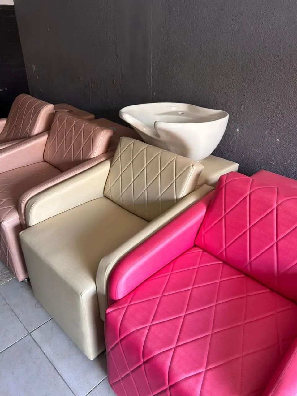 ? LAVATÓRIOS E CADEIRAS PREMIUM PARA ELEVAR O PADRÃO DO SEU SALÃO - Foto 3
