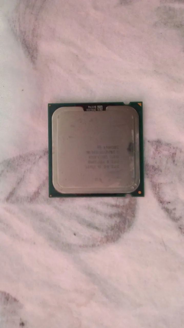 Lote 5 Processadores Antigos Intel/Amd + Drives Disquete + Cabos Sata E Rede - Foto 4