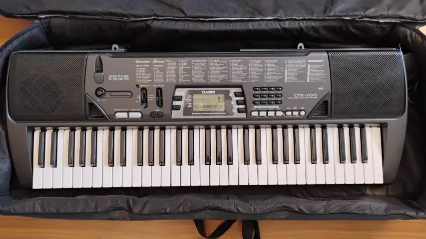 Teclado eletrônico Casio CTK-700