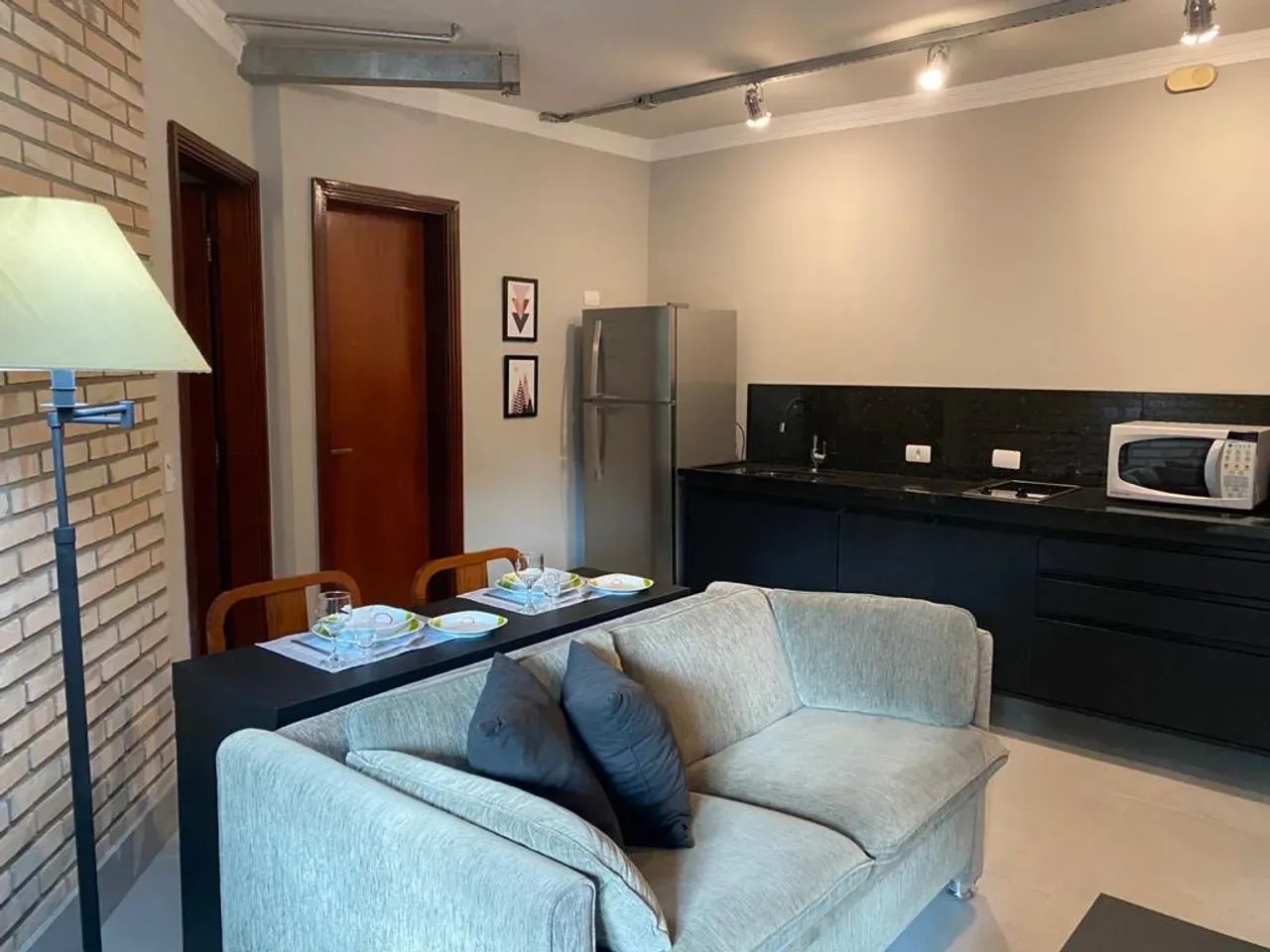 Amplo/ Ótima localização/ Mobiliado - Foto 5