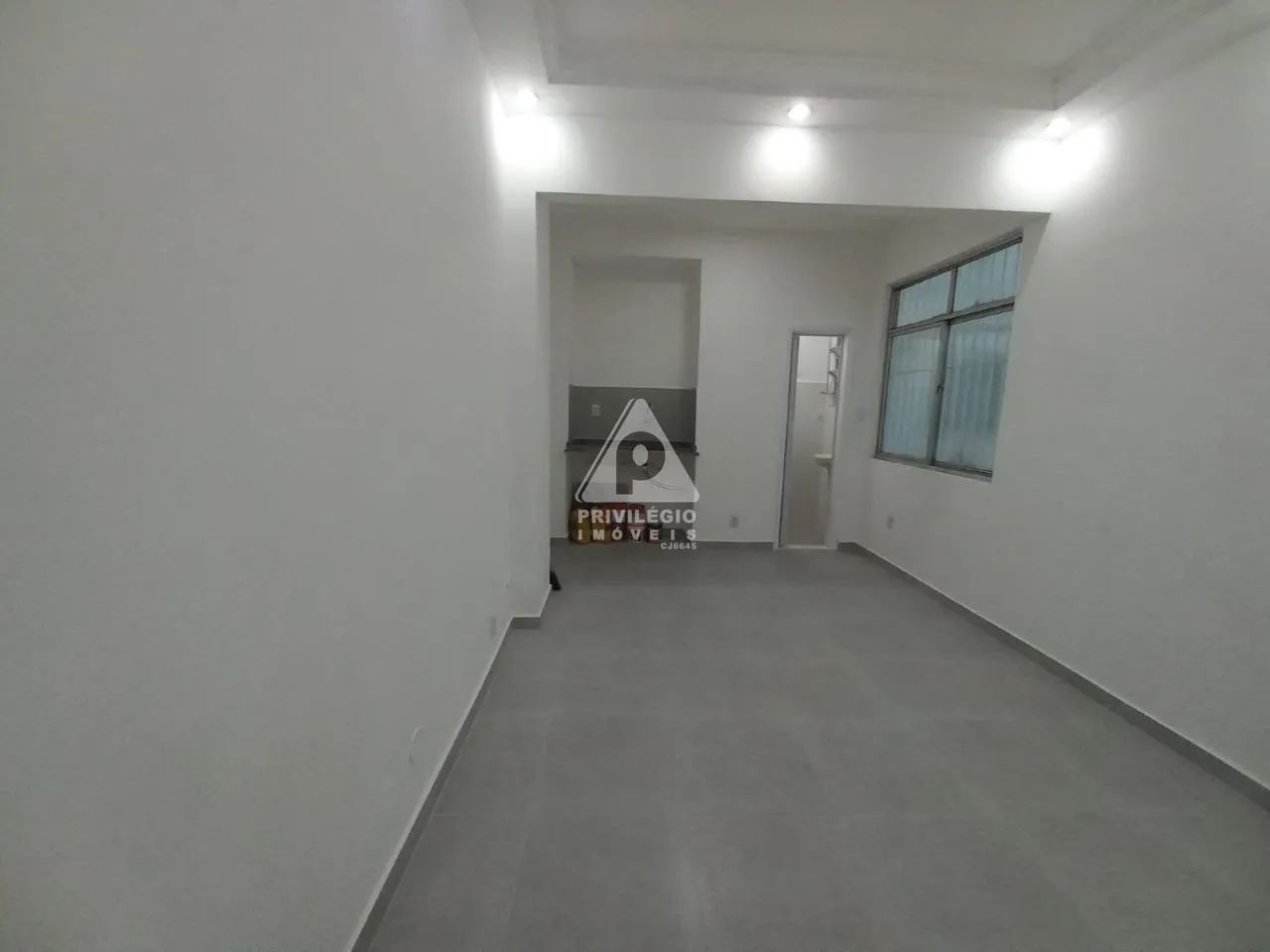 Sala Comercial à Venda no Coração da Tijuca  Praça Saens Peña - Foto 3