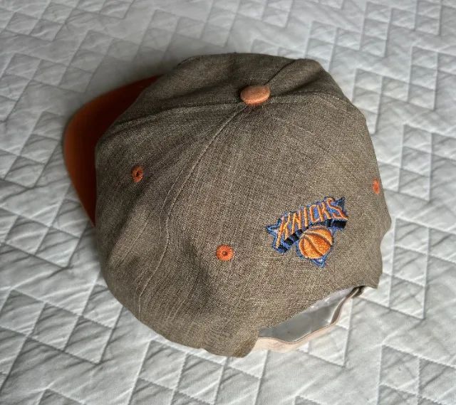 BONÉ KNICKS NEW YORK, STRAPBACK, ONE SIZE FITS MOST ABA RETA,  - Foto 2