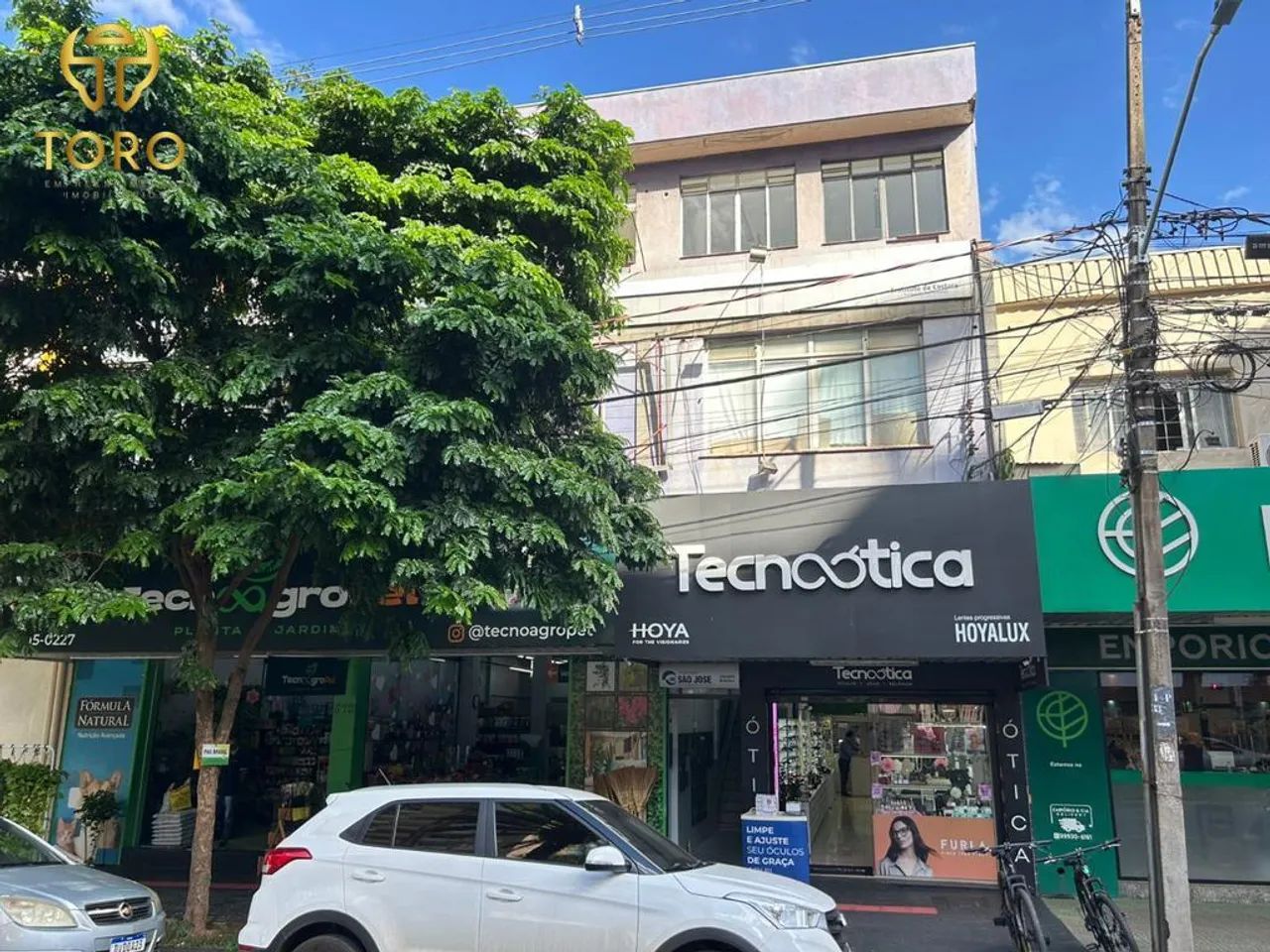 Aluga-se sala comercial na Av Duque de Caixias, 579 - Centro, Maringá - PR.