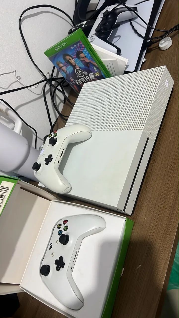 XBOX ONE S 1TB - Foto 2