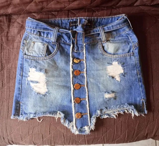 Saia jeans com botões + faixa