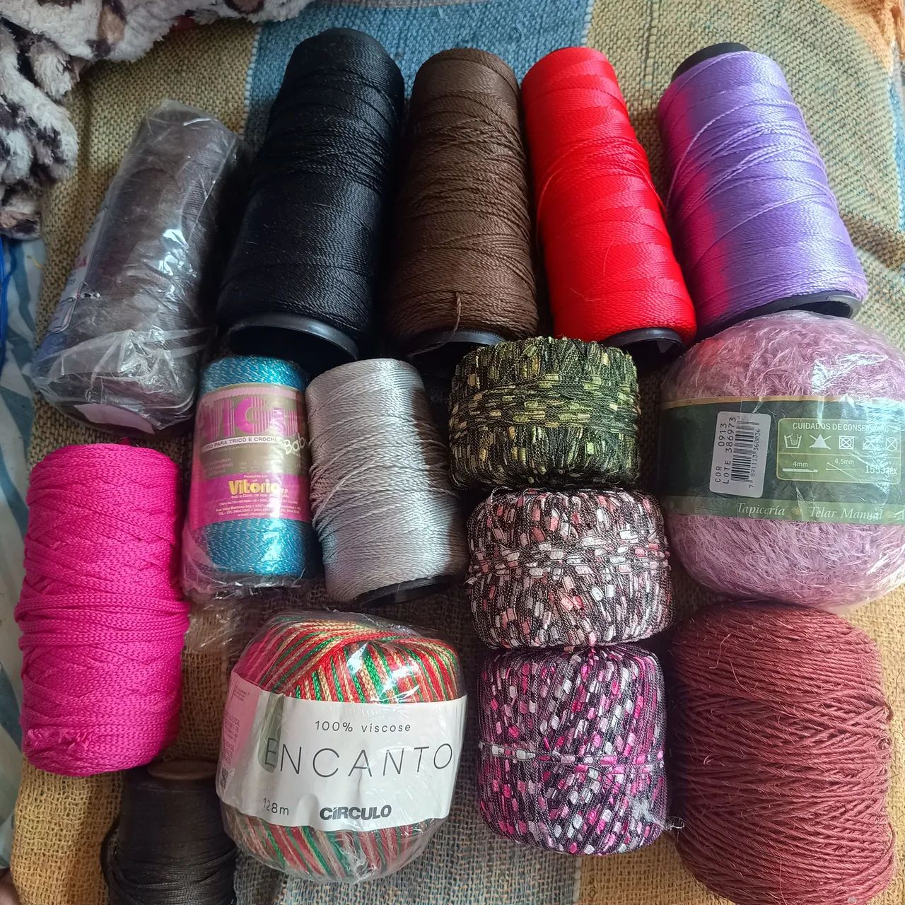 Lote de Linhas para Tricô , Crochê e Artesanato  - Foto 3