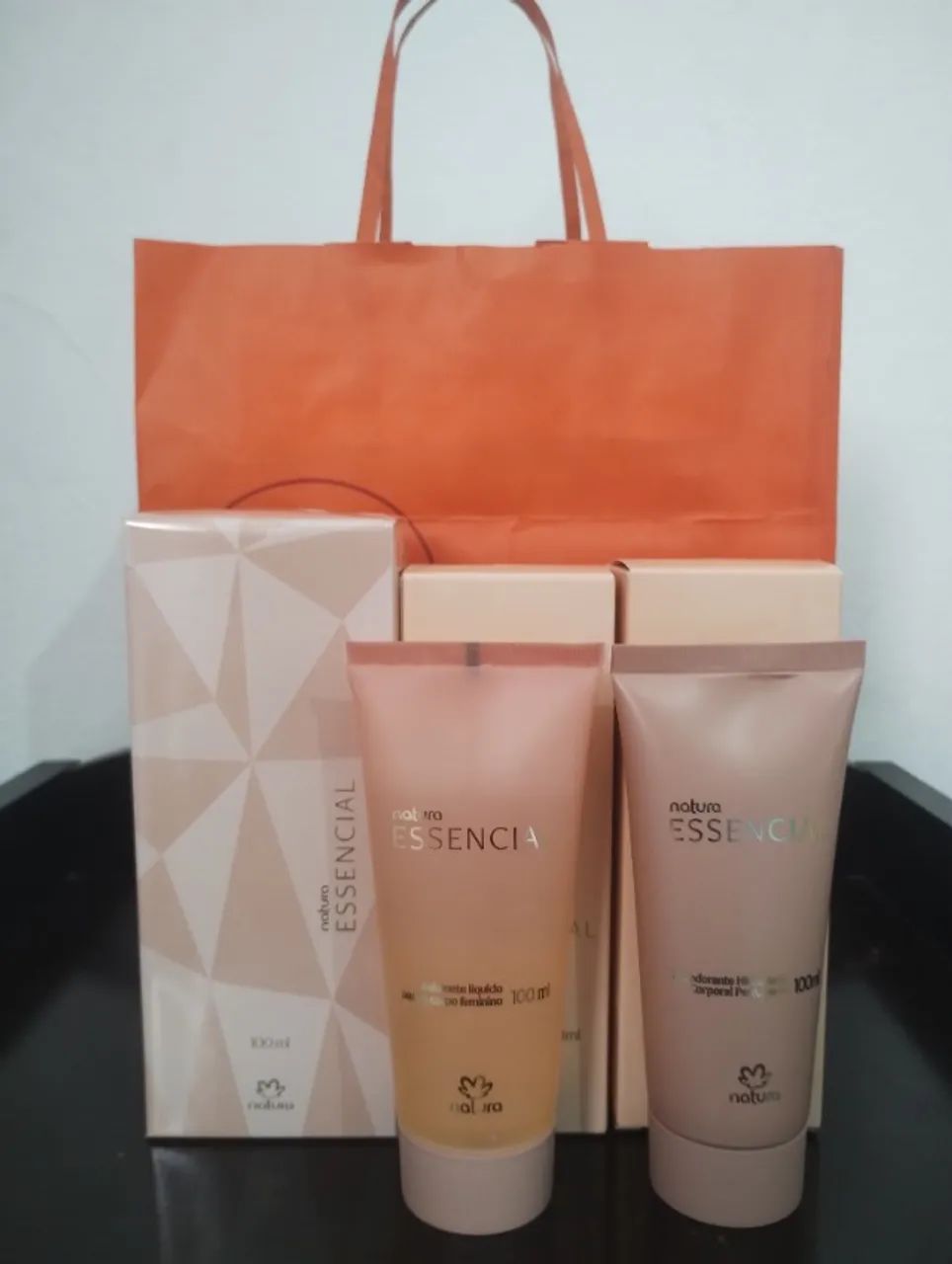 KIT PRESENTE ESSENCIAL TRADICIONAL FEMININO 3 EM 1 R$ 159,90
