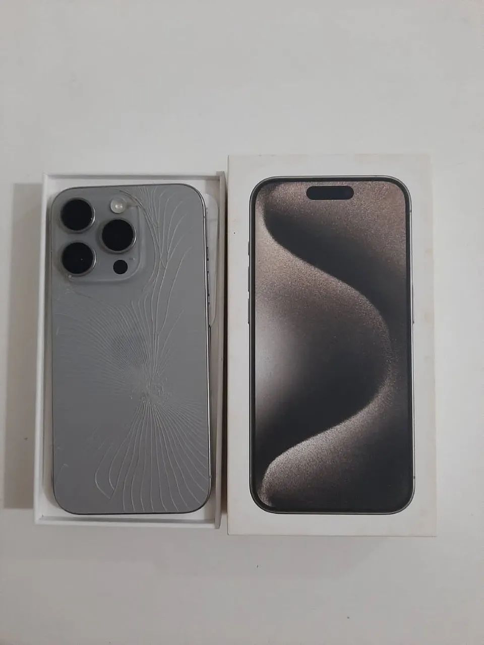 Iphone 15 Pro - Foto 2