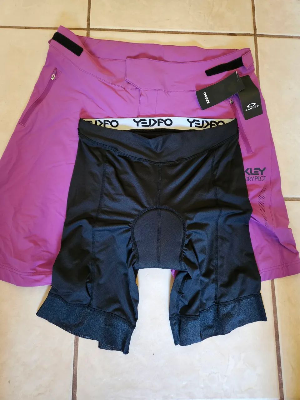 BERMUDA OAKLEY FACTORY PILOT RC NOVA - Foto 4