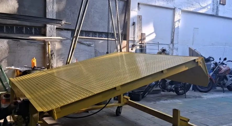 Plataforma Elevatória veicular 