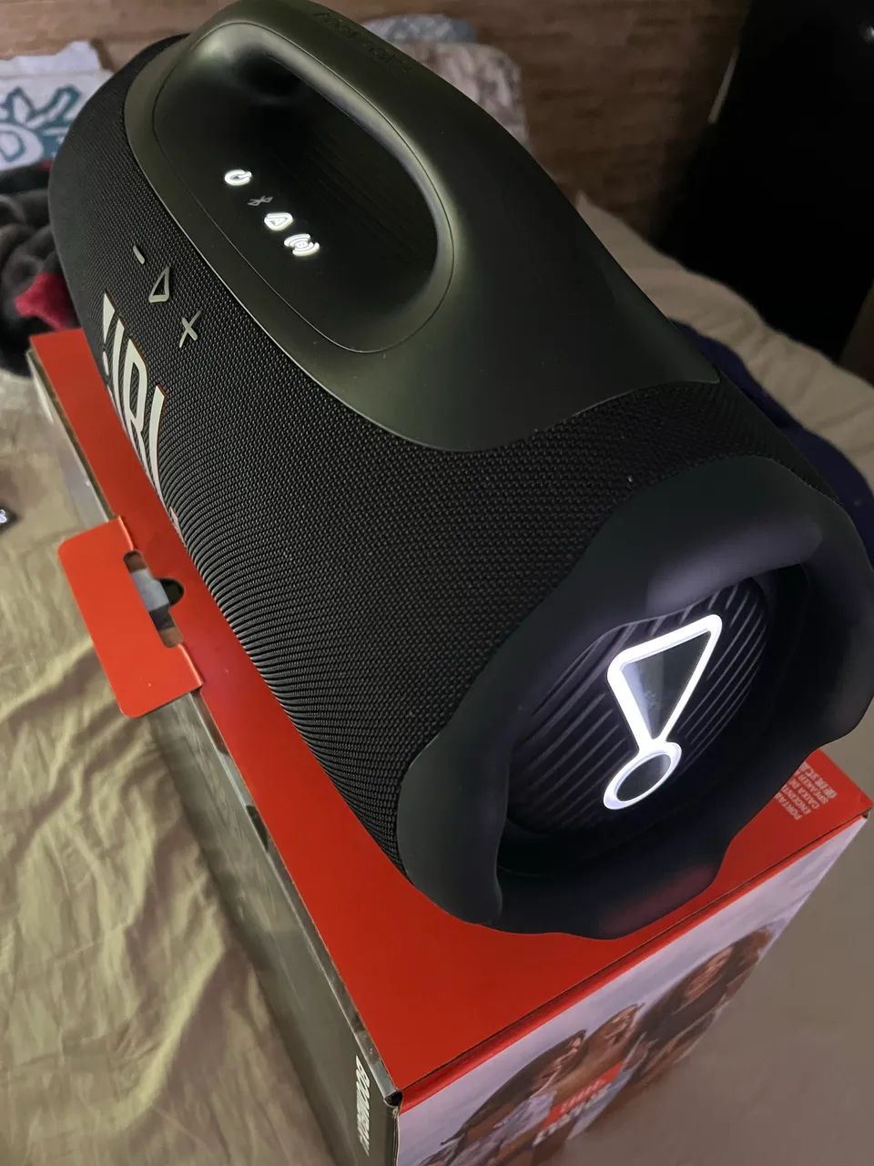 Bombox 4
