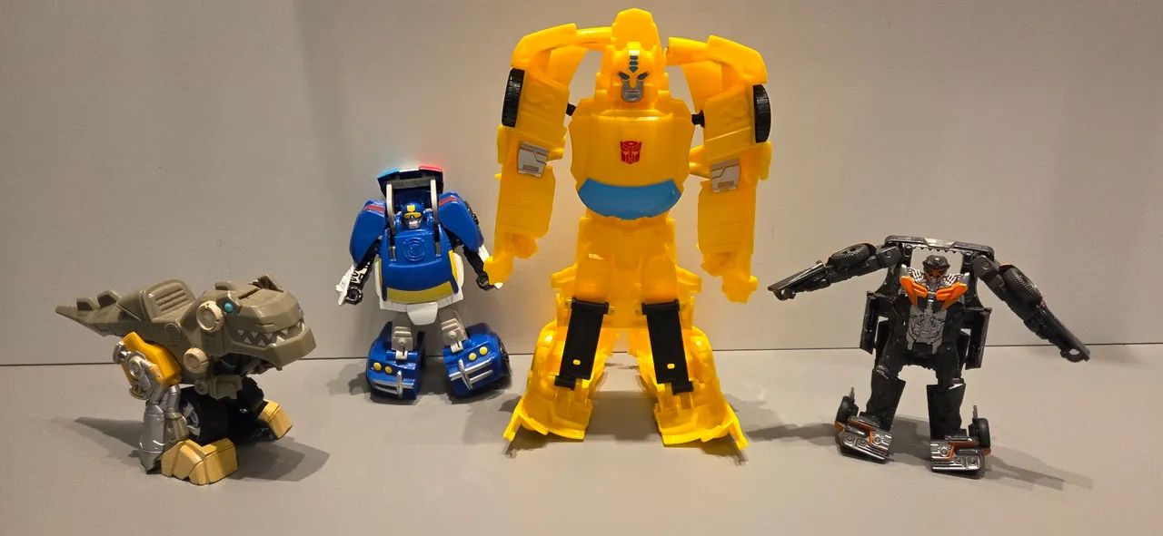 Conjunto de transformers - Foto 2