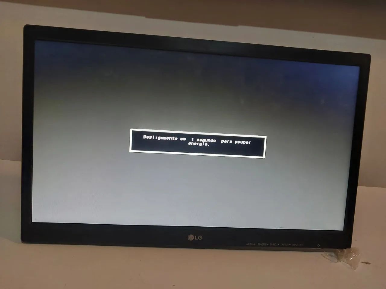 Monitor de computador flatron 20M37AA-B