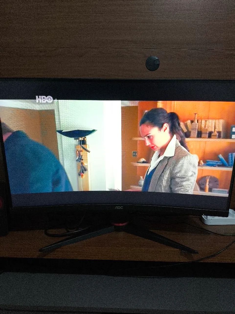 Monitor AOC 27" curvo - Foto 2