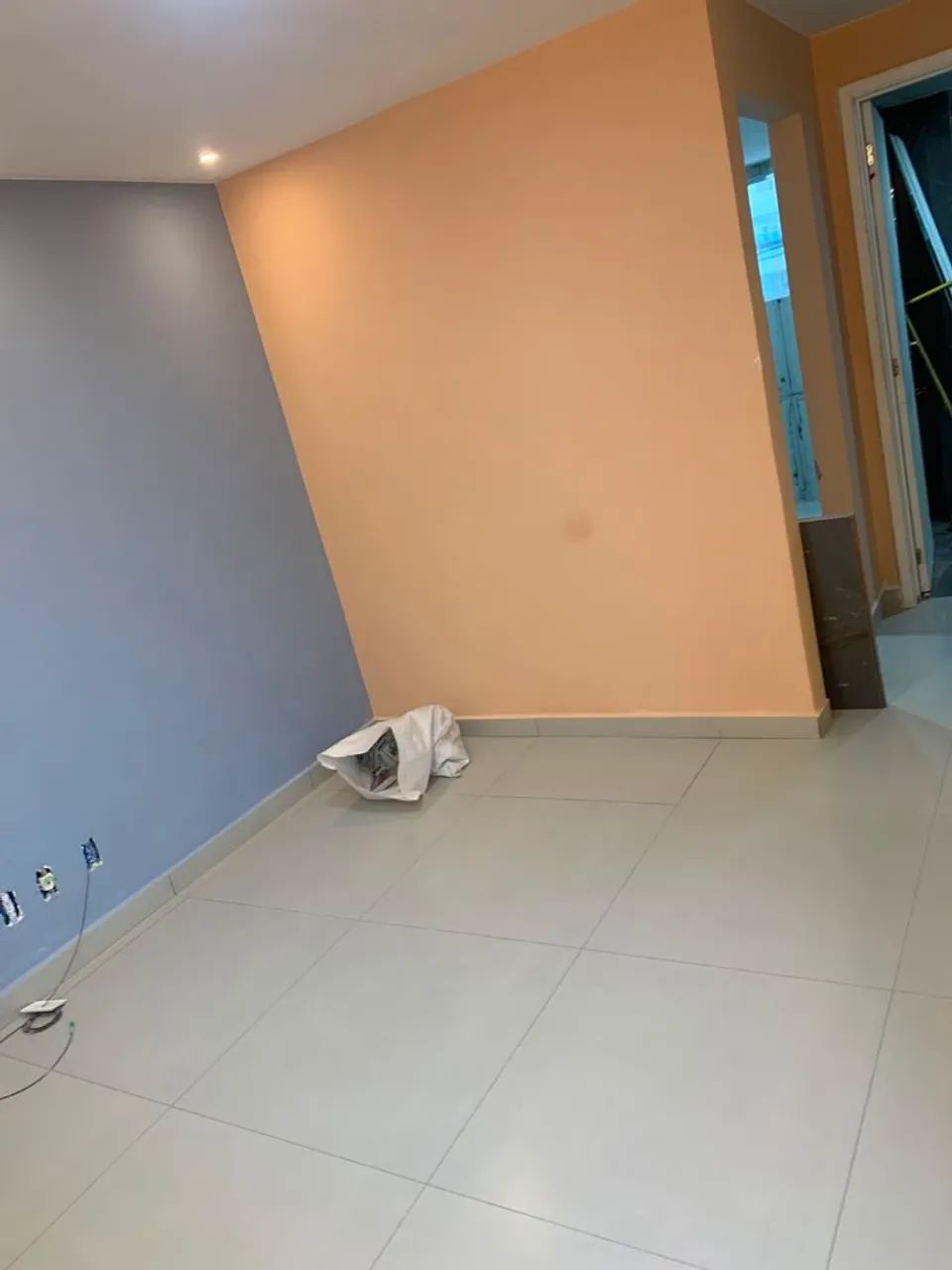 Aluga-se apartamento recém reformado  - Foto 2