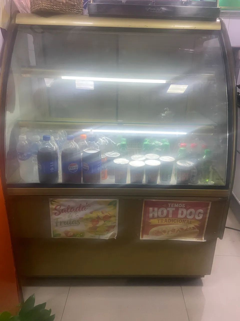 Vitrine refrigerada 