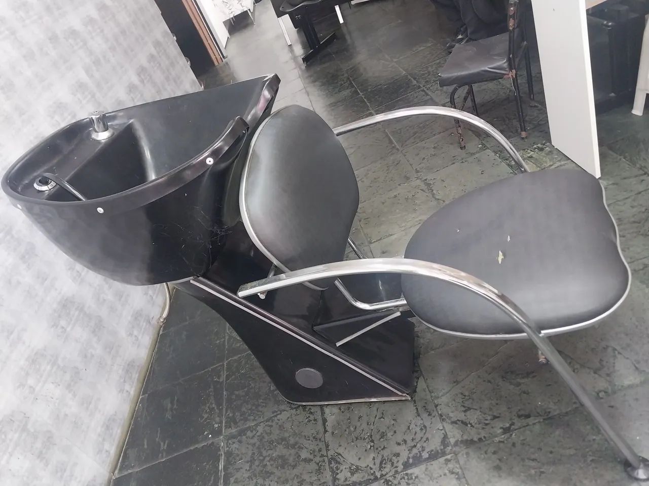 Vendo lavatorio para quem vai iniciar na profissão, estou aberto a propostas. - Foto 3