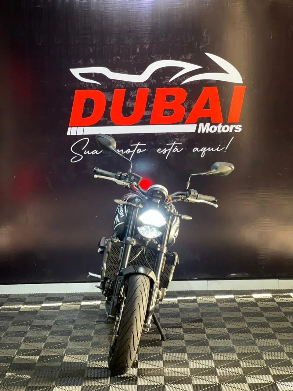 Triumph TRIDENT 660 - Foto 4