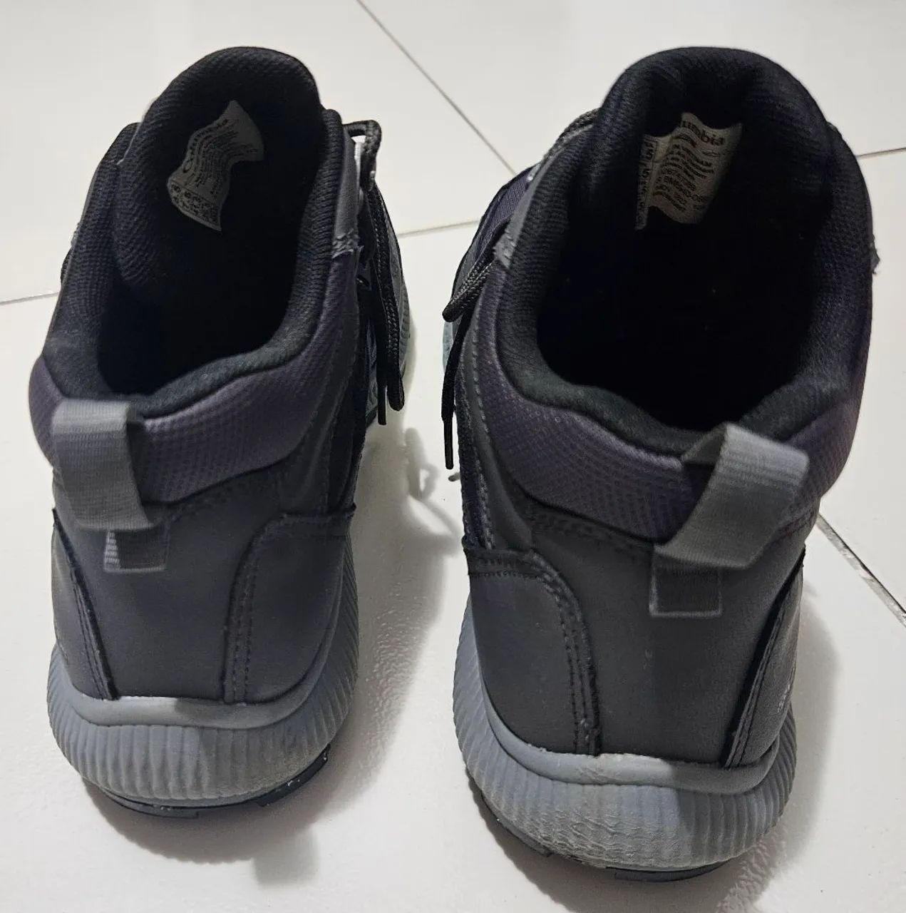 Bota Columbia Re Peak Mid Grafite - cinza - Foto 3
