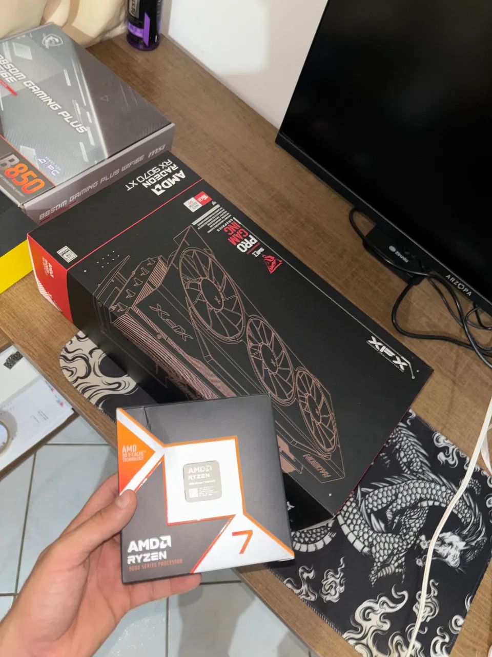 PROCESSADOR Ryzen 79800x3d e PLACA RX9070, AMBOS NUNCA ABERTOS!!! - Foto 2