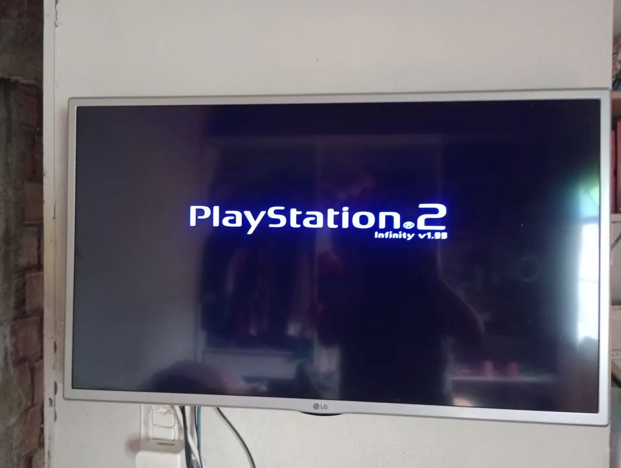 PlayStation 2 slim funcionando em preto e branco  - Foto 4