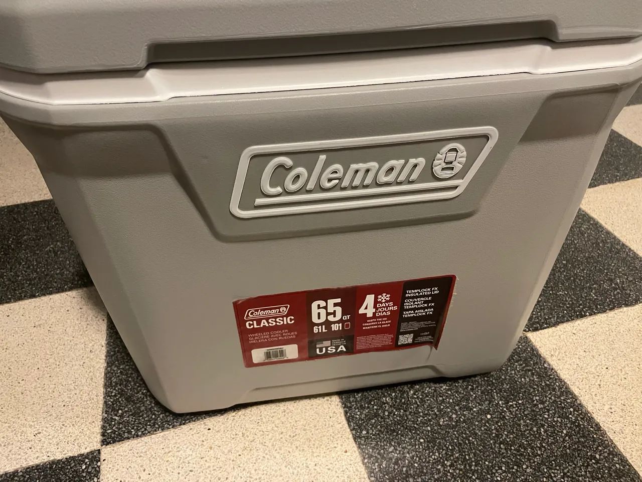 Caixa térmica cooler Coleman 