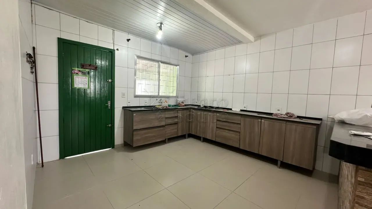 Casa de 3 dormitórios com piscina no Laranjal. - Foto 2