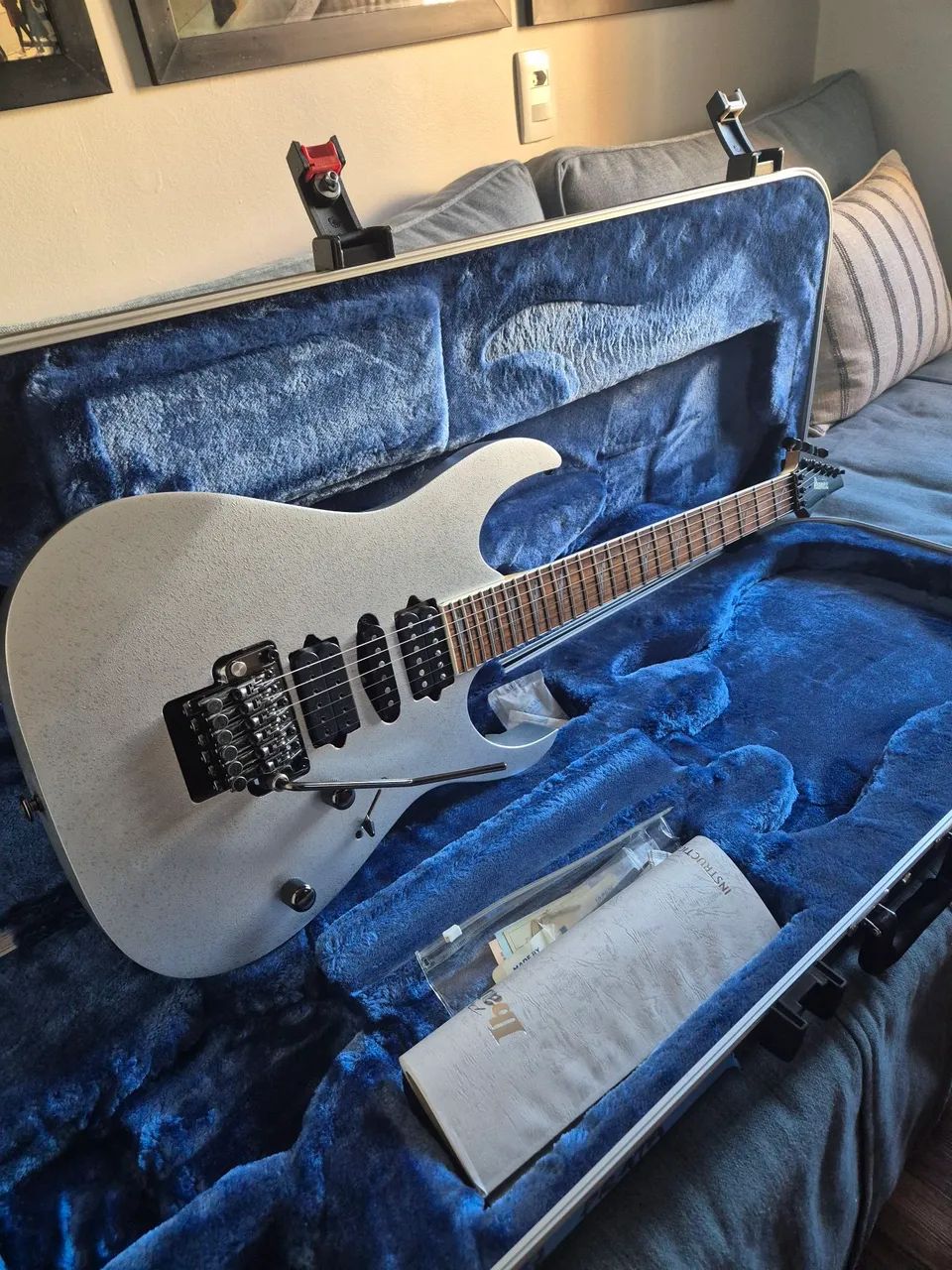 GUITARRA Ibanez Prestige RG2570Z Japonesa - Instrumentos musicais