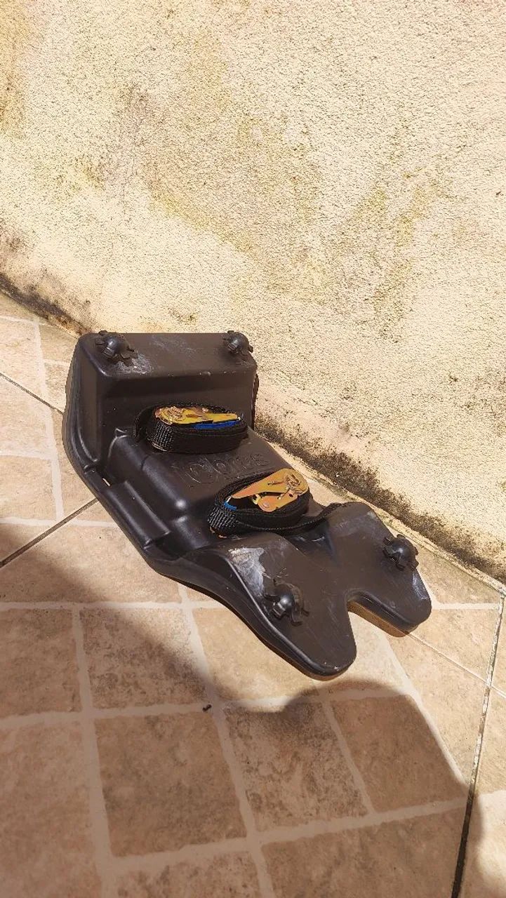 Suporte ICBras modelo universal com catraca cabe em todos os baús  - Foto 2