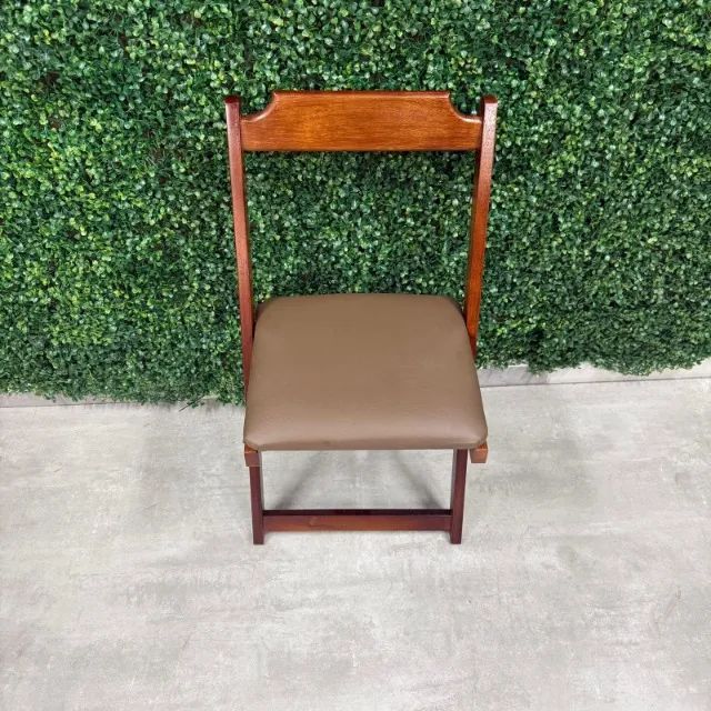 Jogo de Mesa e Cadeira Imbuia com Estofado Marrom - Foto 2