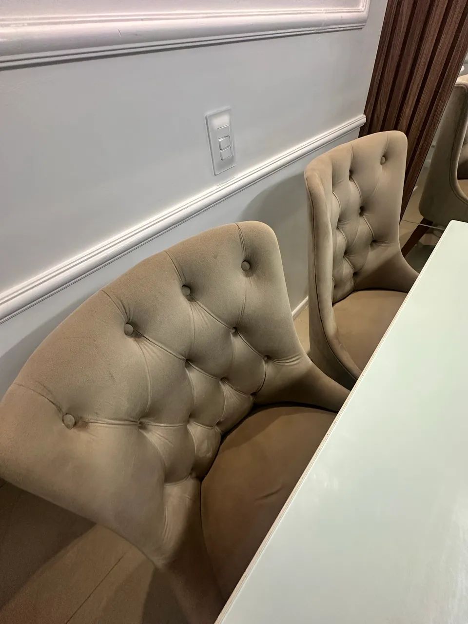 Mesa  com 4 cadeiras madeira! - Foto 4