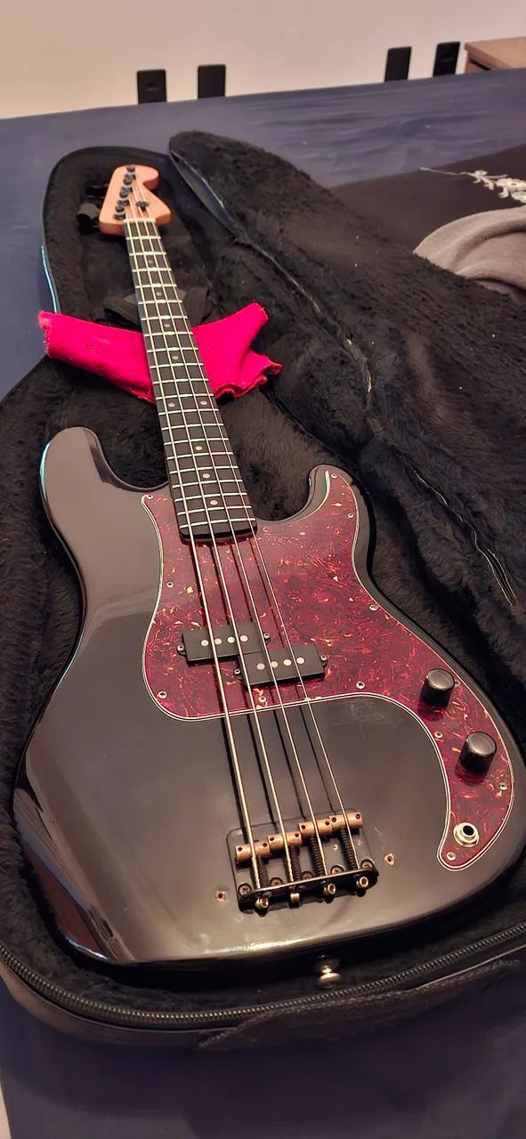 Precision Bass Squier Yako 90s