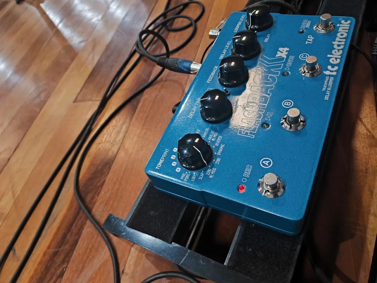 Pedal Flashback X4 usado na caixa  - Foto 3