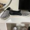 tênis slip-on usaflex tweed preto e branco - Foto 2