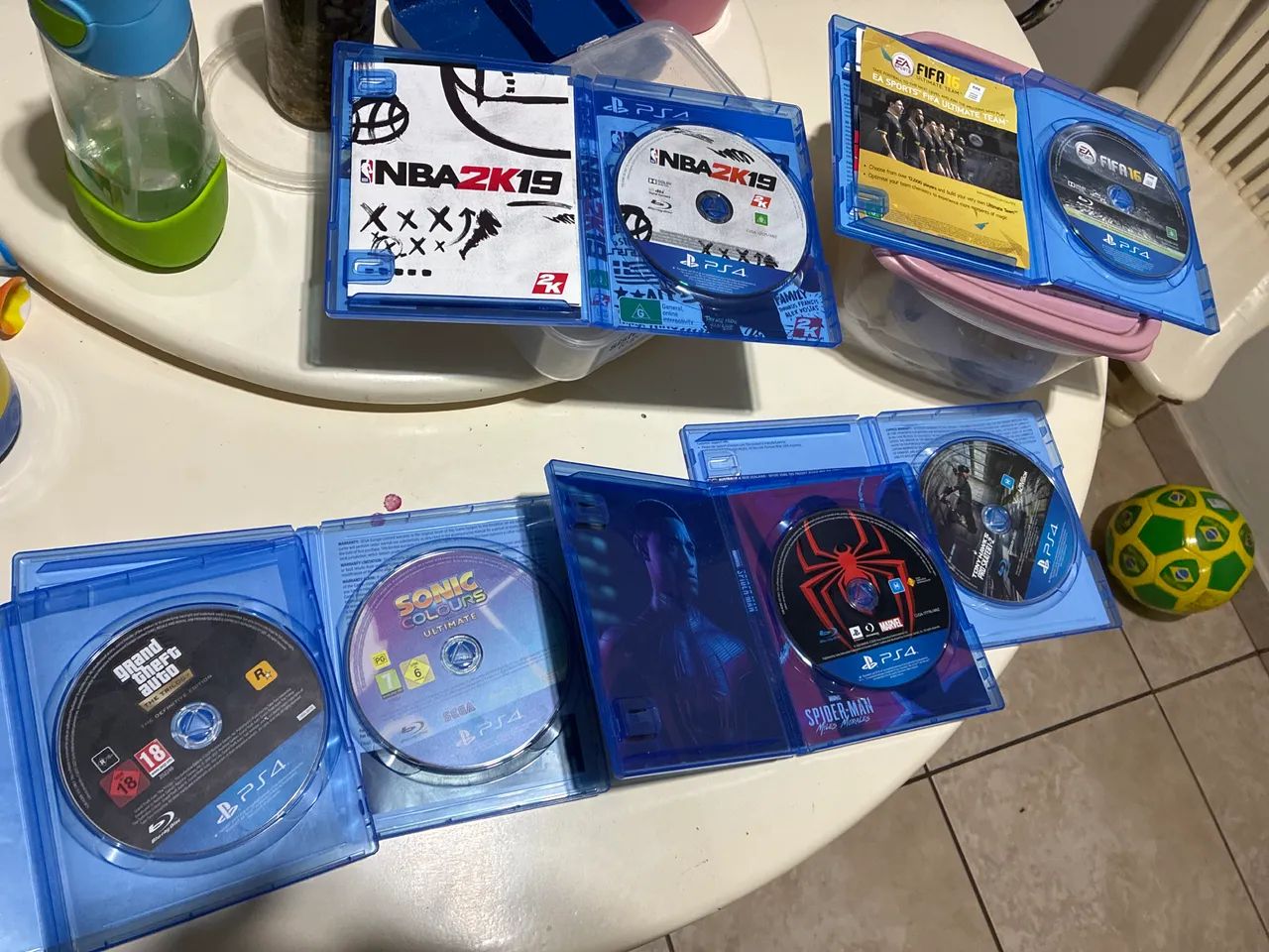 PS4 console com controle e 6 jogos - Foto 5