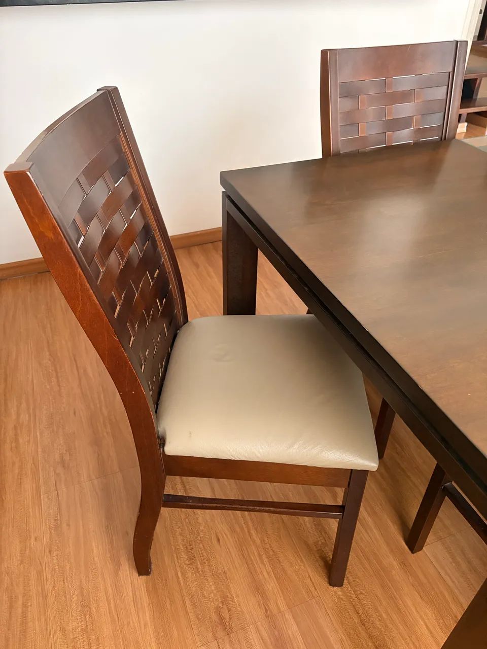 Mesa de jantar madeira trabalhada - Foto 3