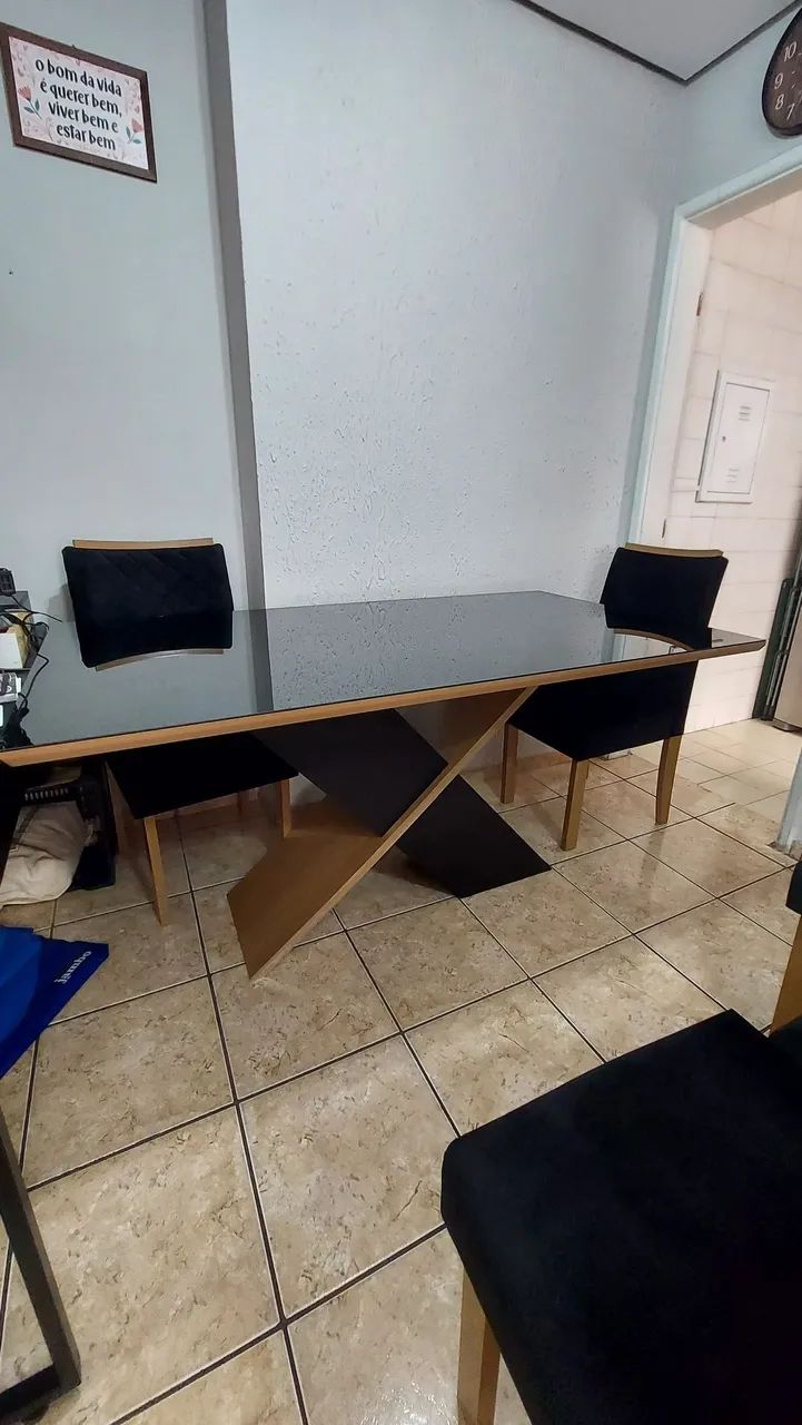 Mesa de Jantar retangular com tampo de vidro e 6 cadeiras suede - Foto 4