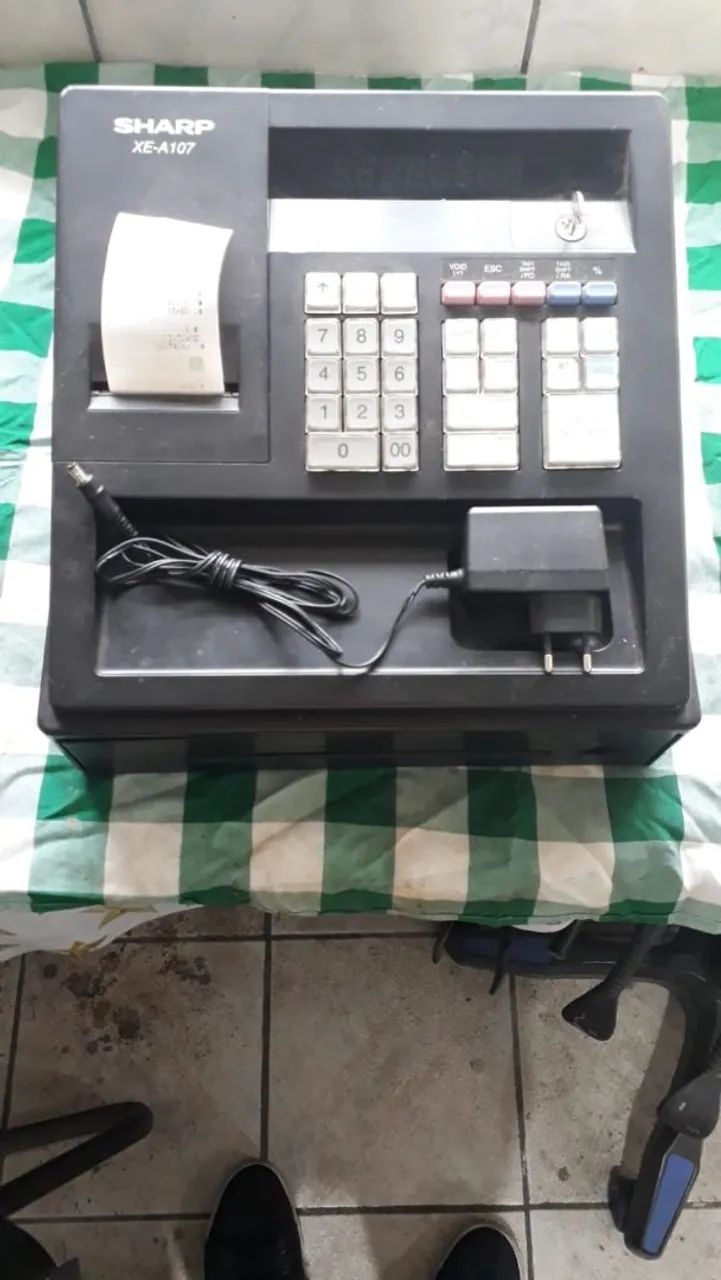 Registradora sharp xe-a107