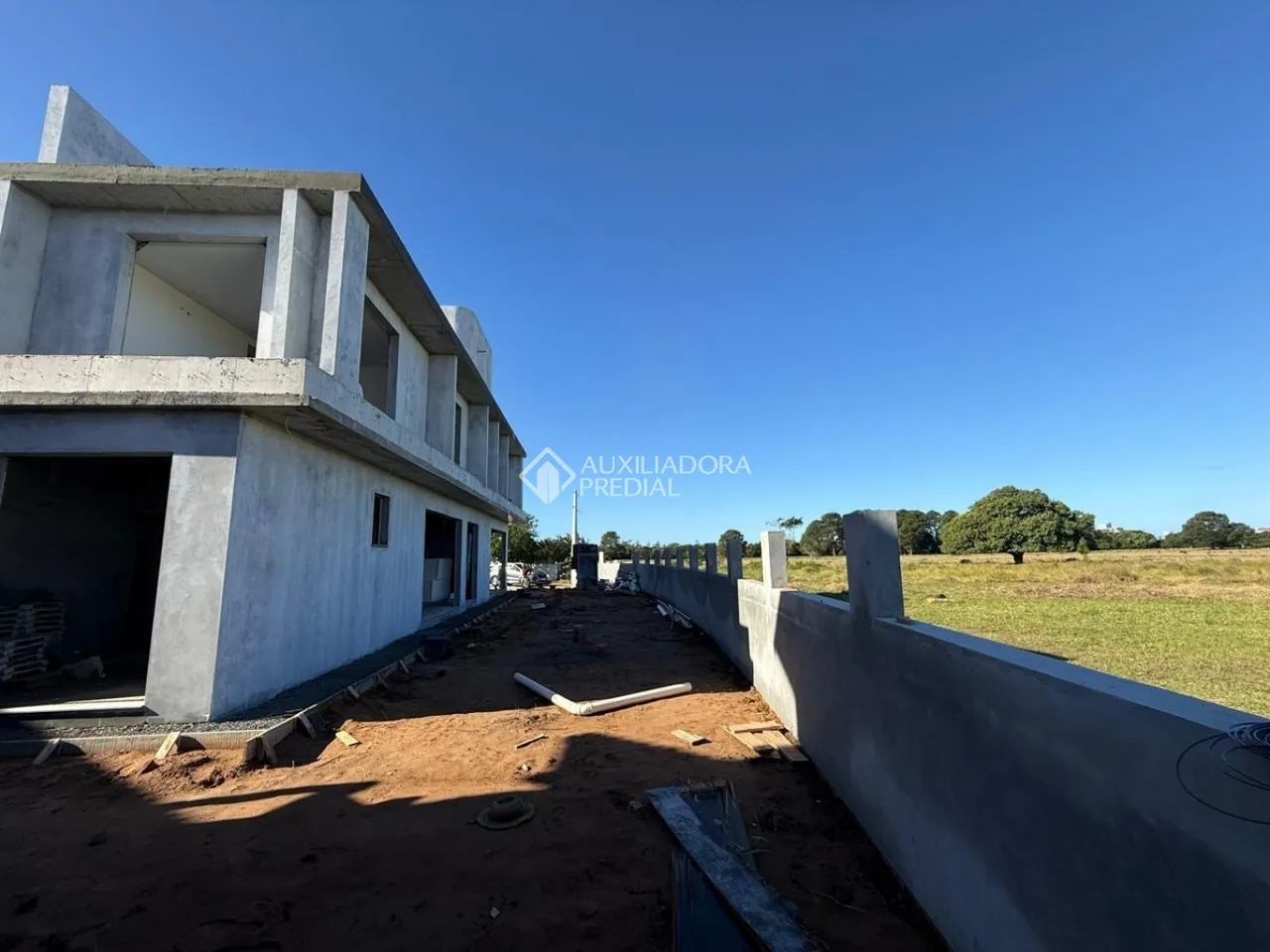 CASA 4 dormitórios - 7 min Campeche - Foto 3