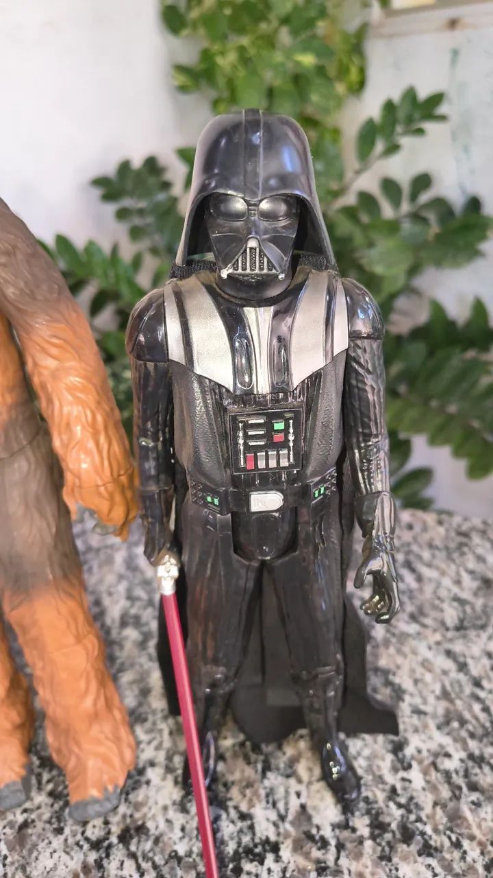 Bonecos Chewbacca e Darth Vader Hasbro  - Foto 2