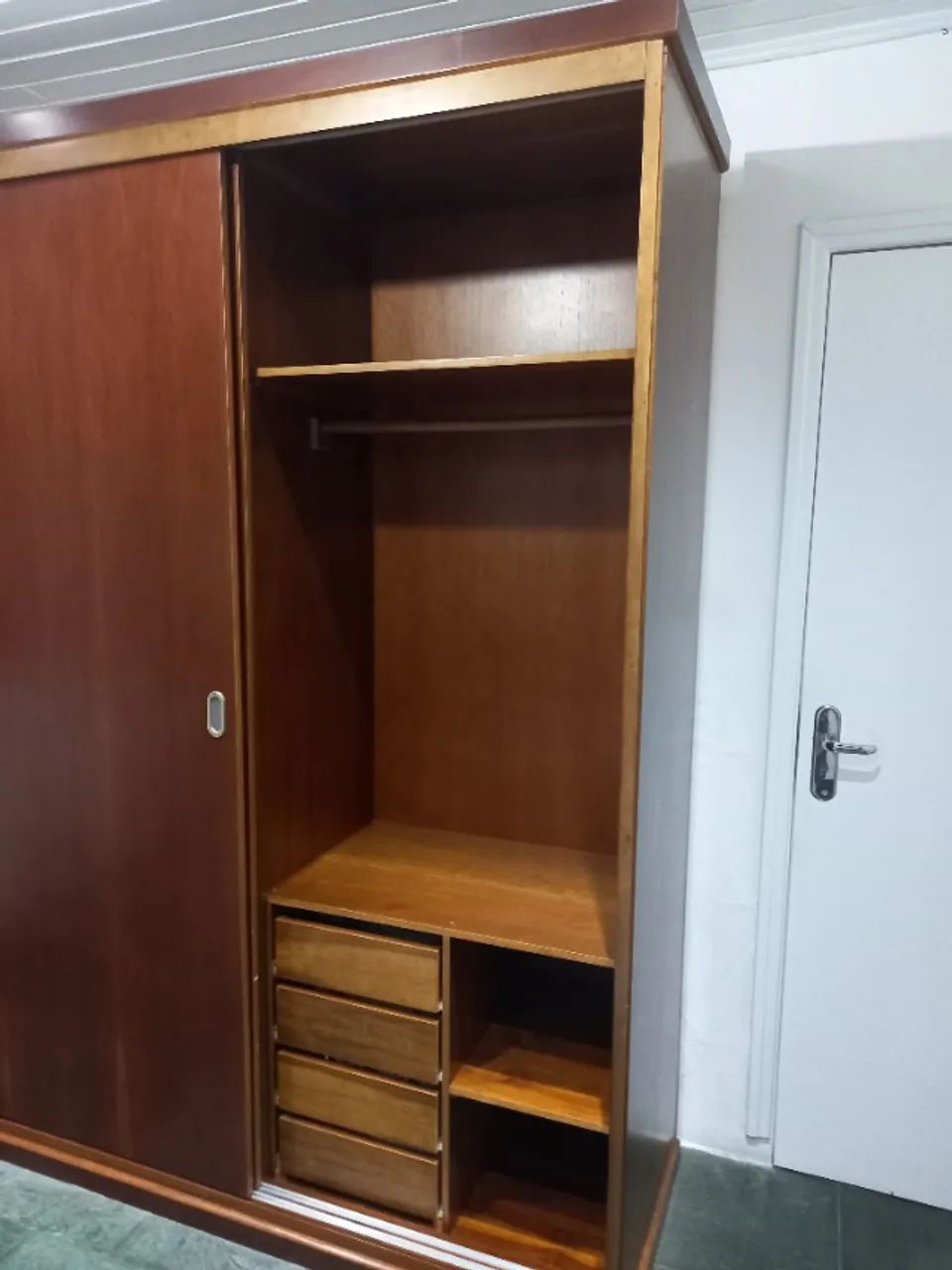 Guarda Roupa com maleiro - Foto 3