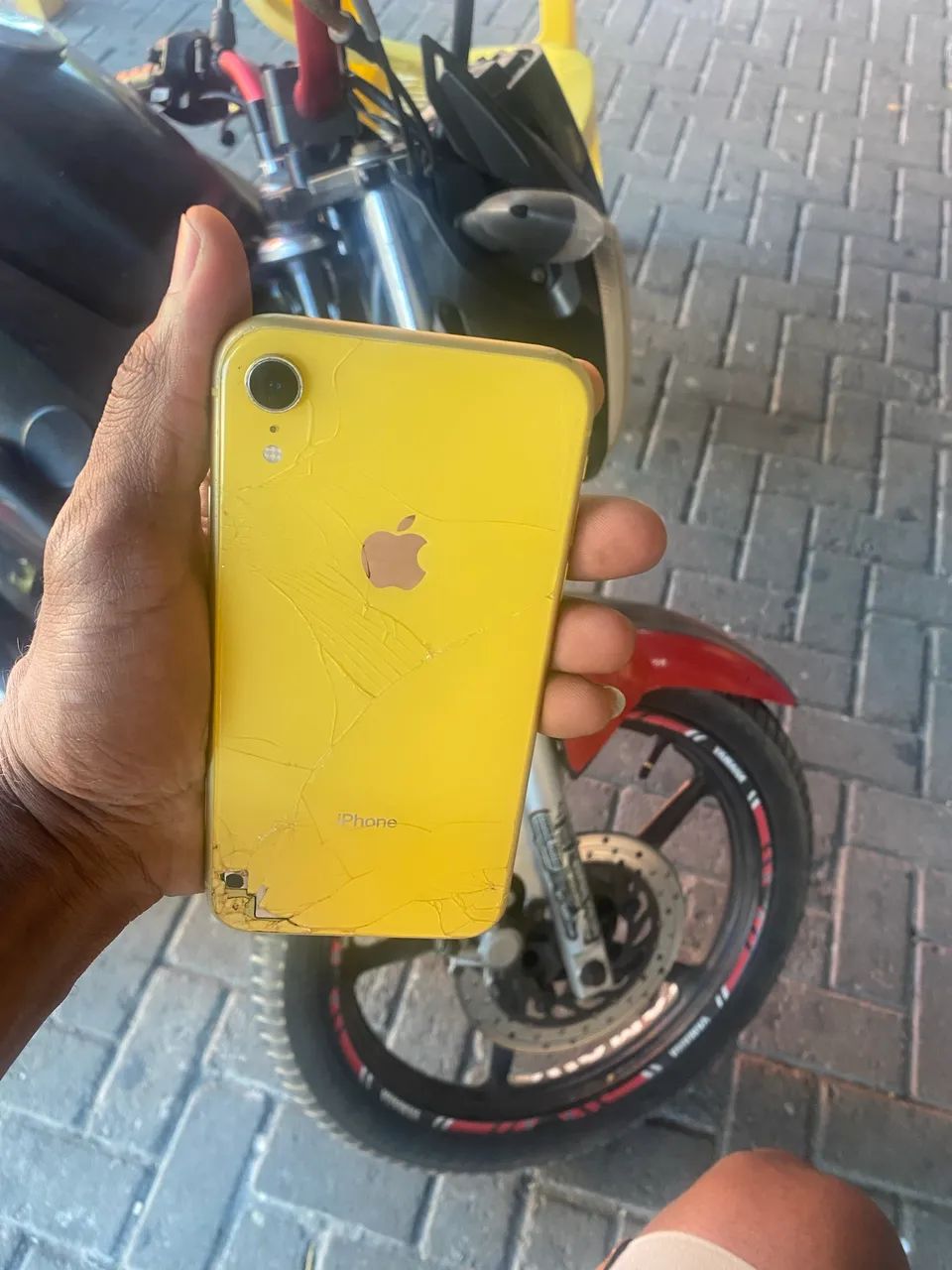 Celular iPhone 11Xr - Foto 4