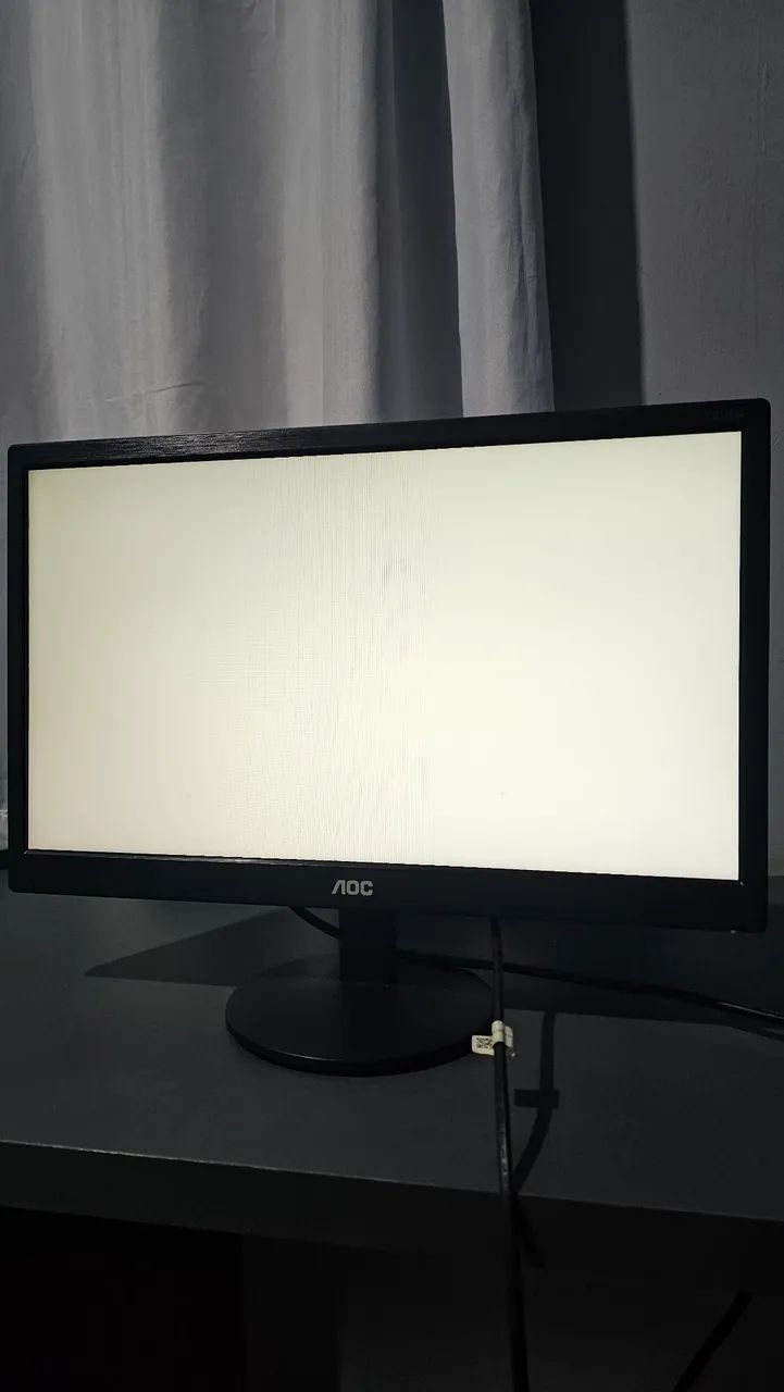 Monitor AOC 18,5" - Foto 3